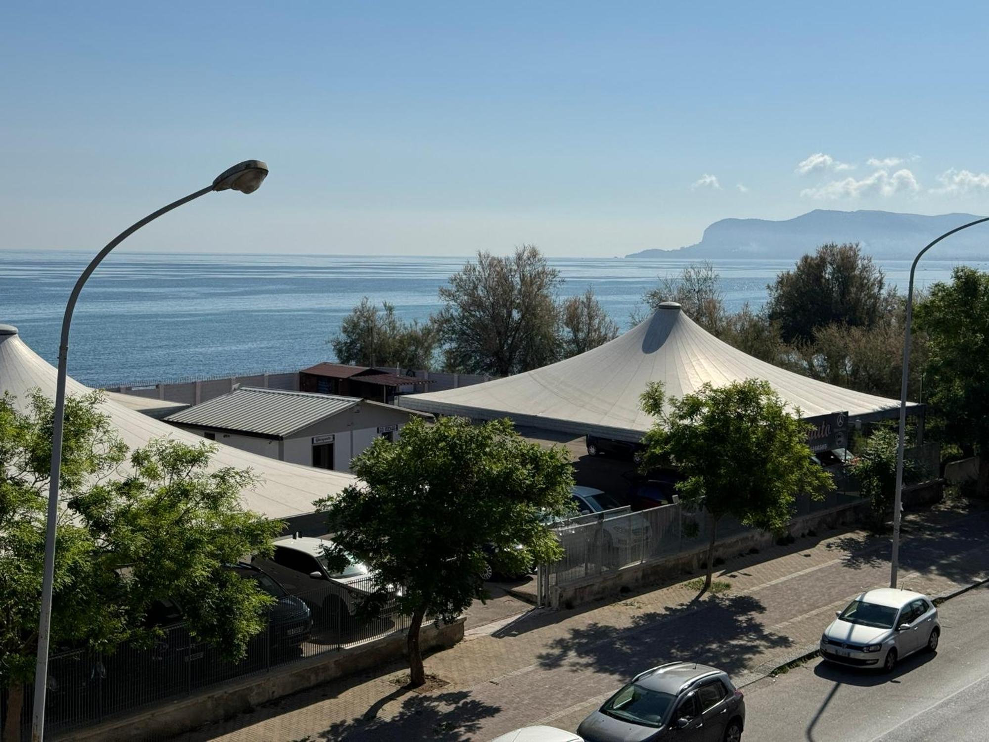 Domus Fysi Hotel Palermo Bagian luar foto