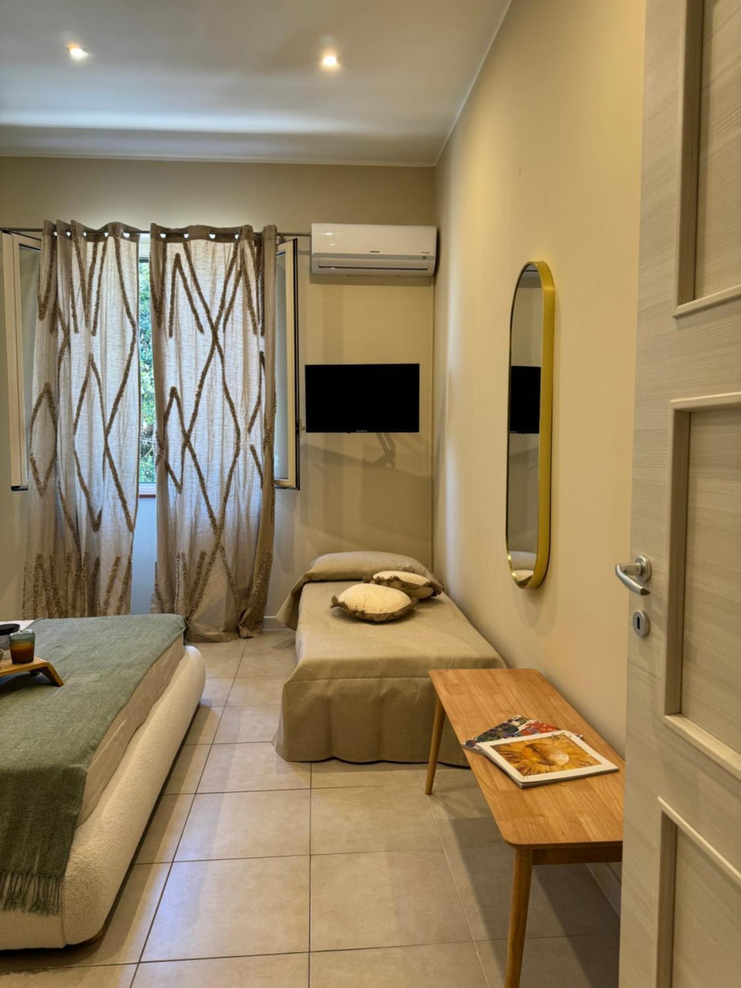 Domus Fysi Hotel Palermo Bagian luar foto
