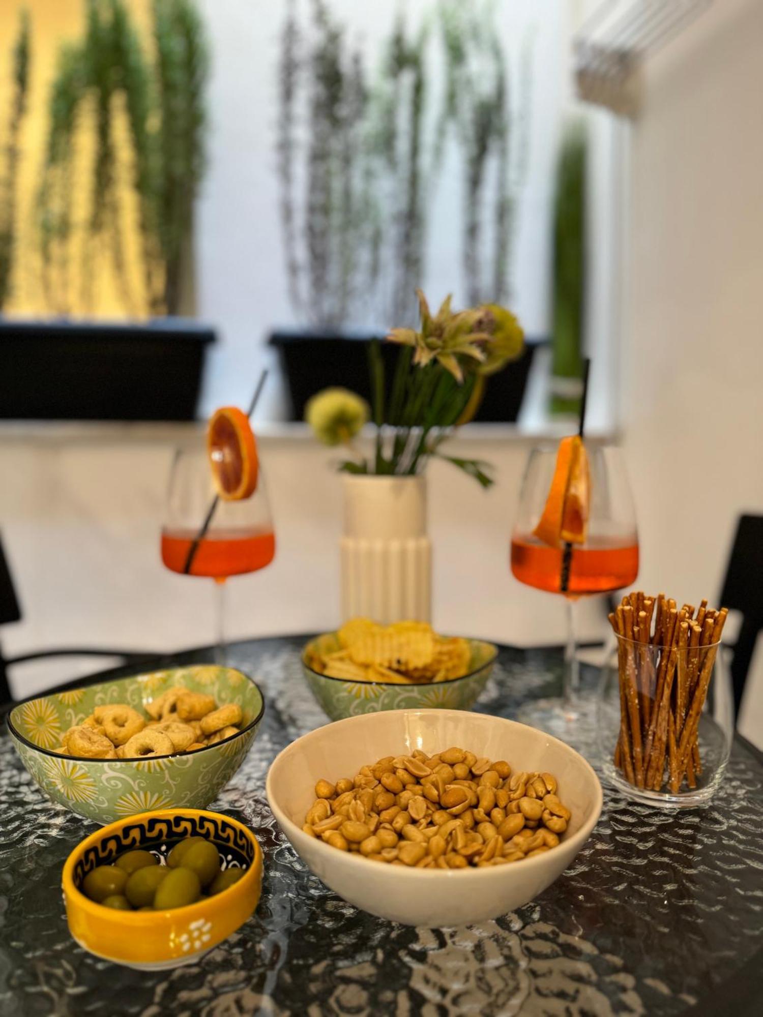 Domus Fysi Hotel Palermo Bagian luar foto