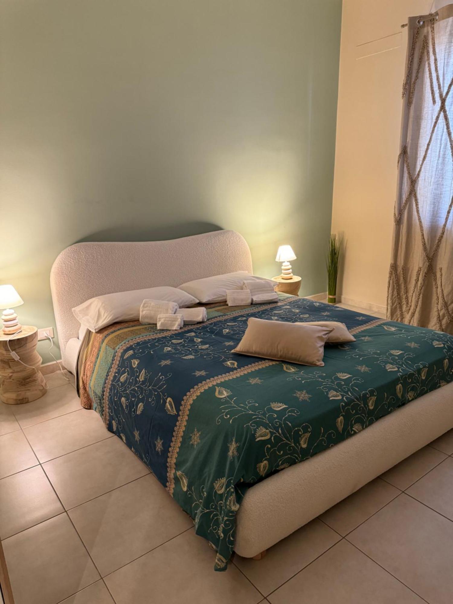 Domus Fysi Hotel Palermo Bagian luar foto