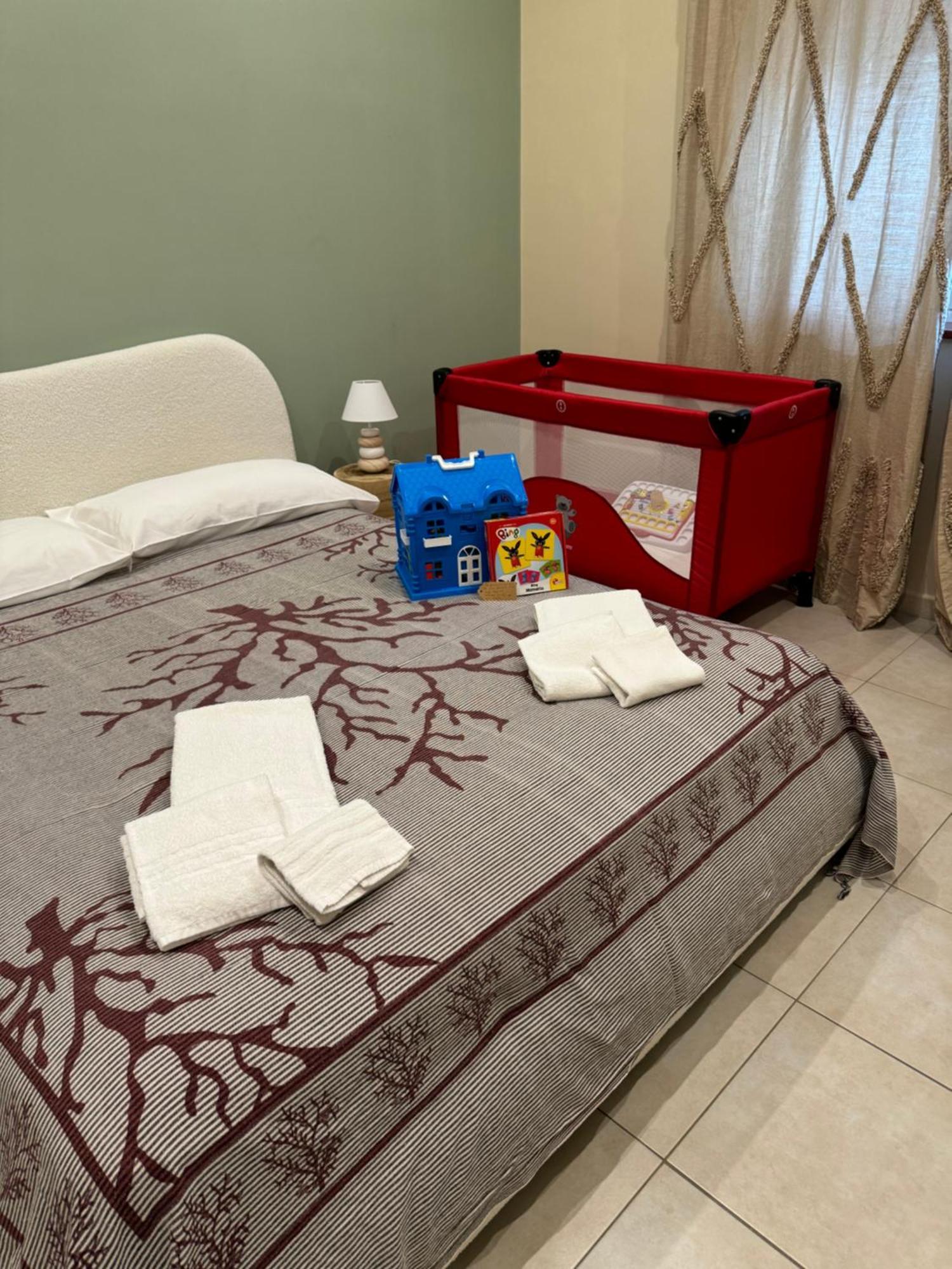 Domus Fysi Hotel Palermo Bagian luar foto
