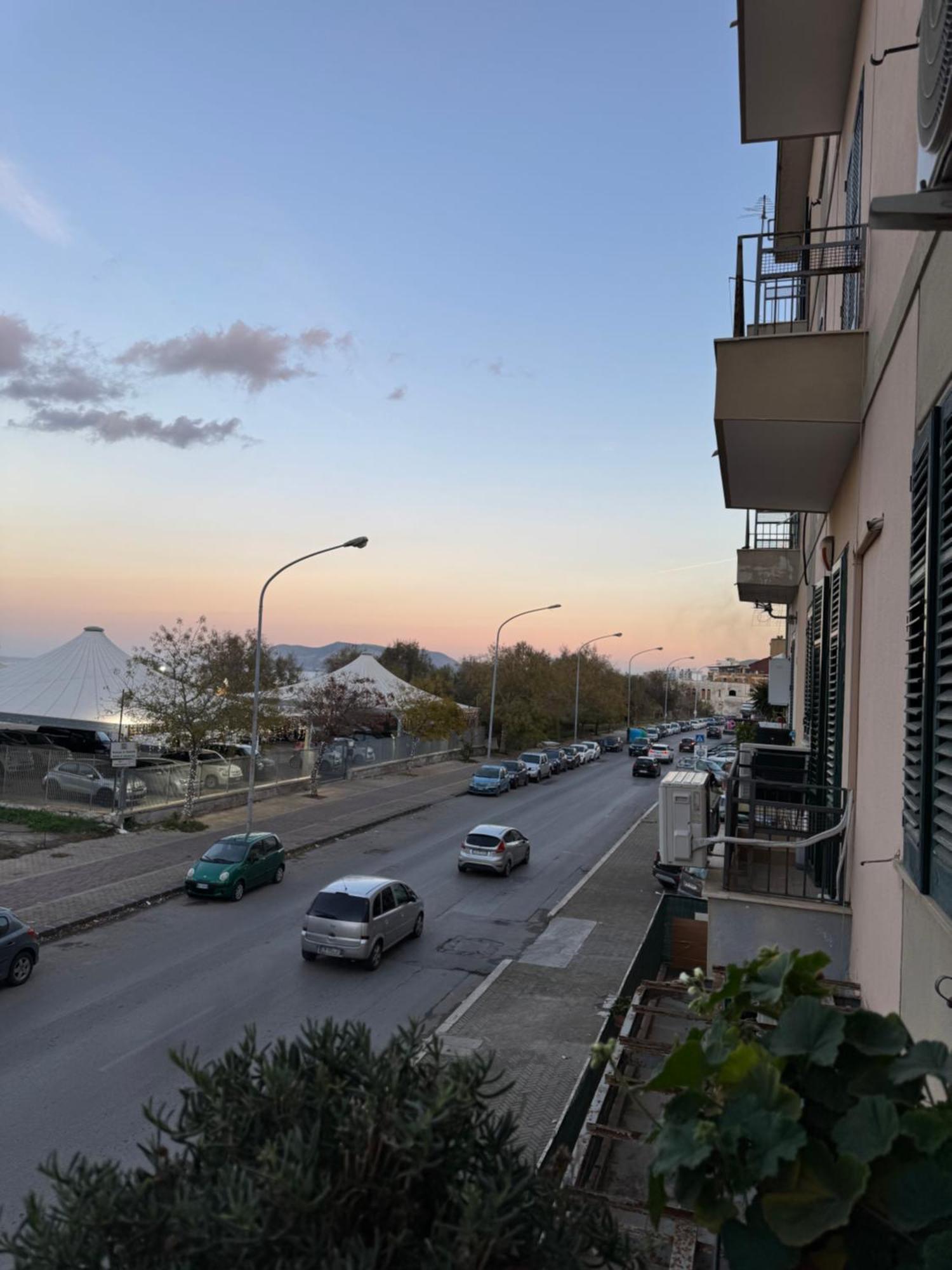 Domus Fysi Hotel Palermo Bagian luar foto